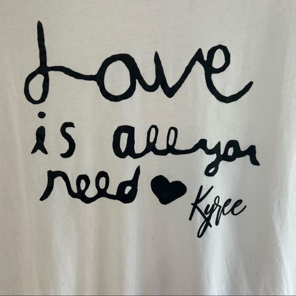 David Allan Clothing Love Is All You Need T-Shirt, size Medium - Picture 2 of 5